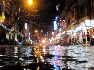 Überschwemmungen in den Straßen von Saigon